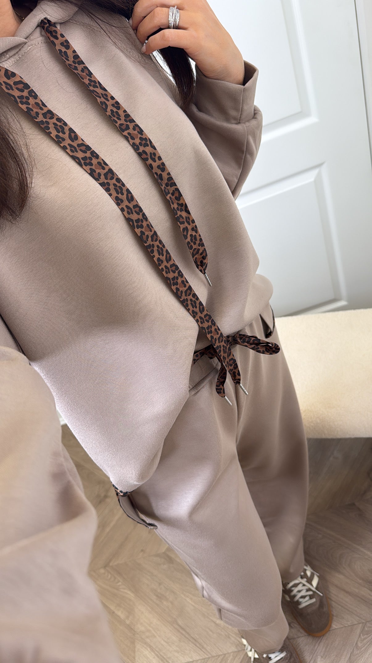 MILA taupe lounge set with leopard ribbon