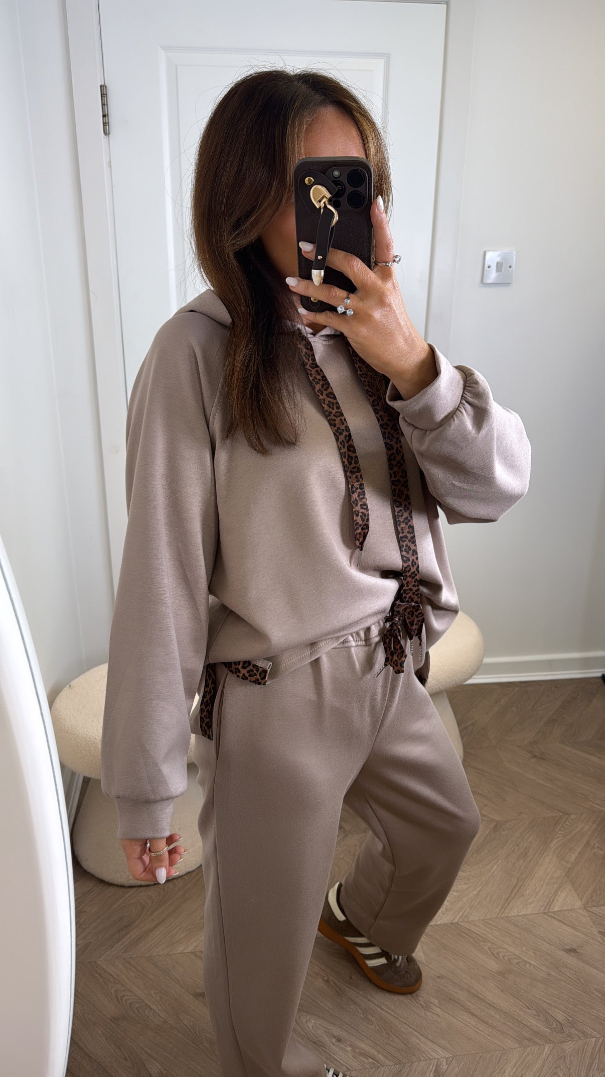 MILA taupe lounge set with leopard ribbon