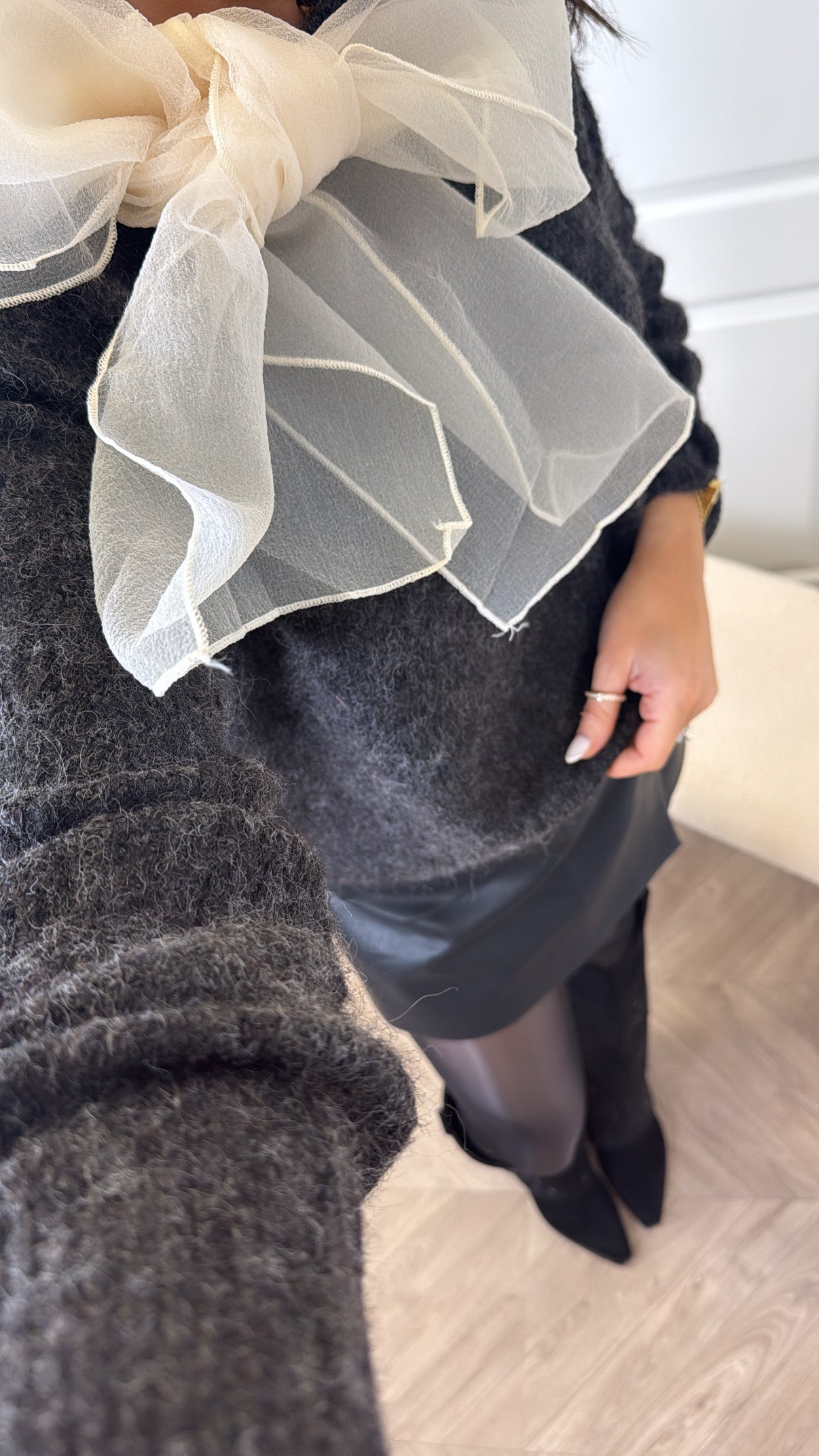 EMILIA black jumper with chiffon oversize bow