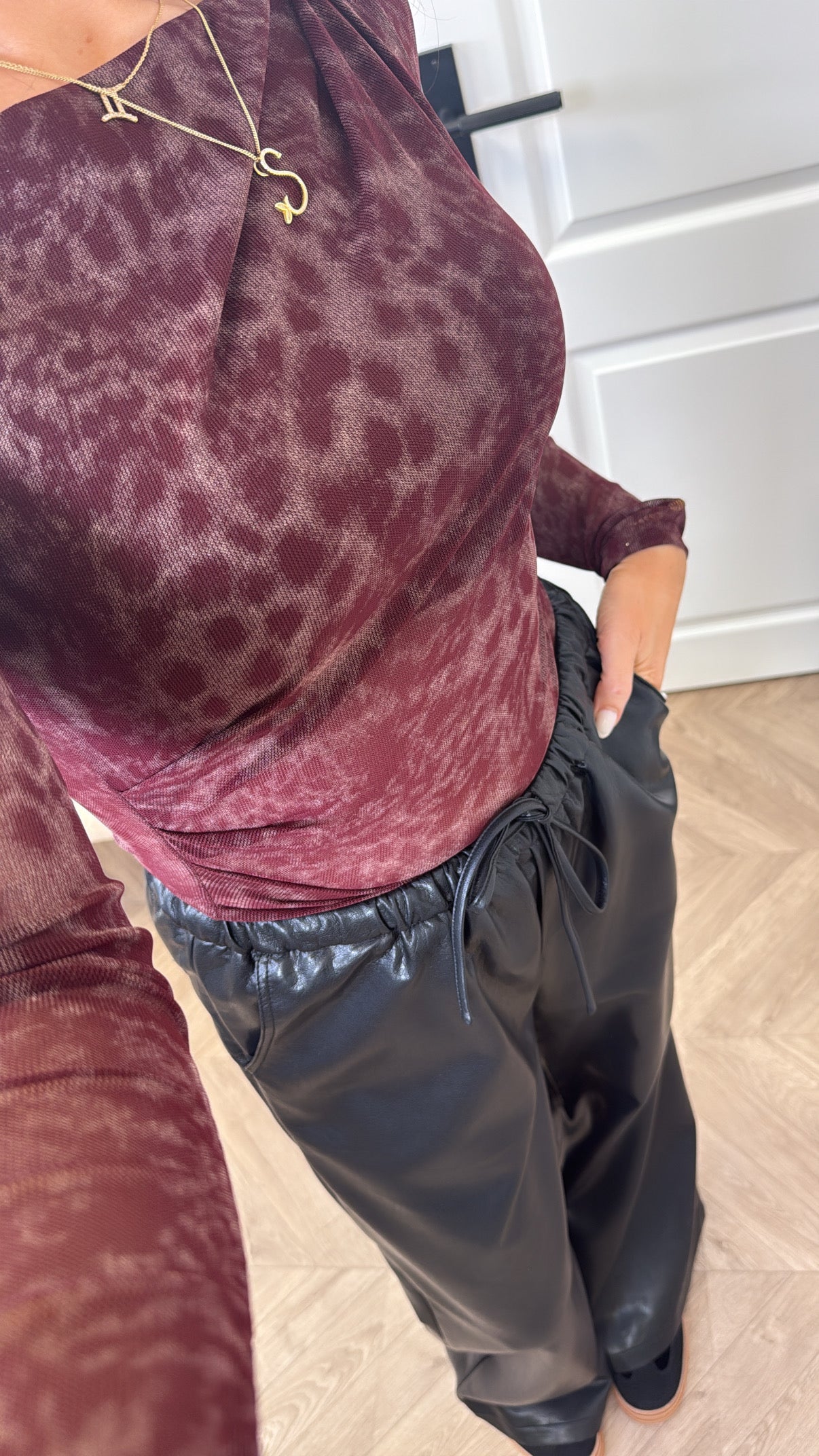 SOPHIA burgundy mesh leopard top