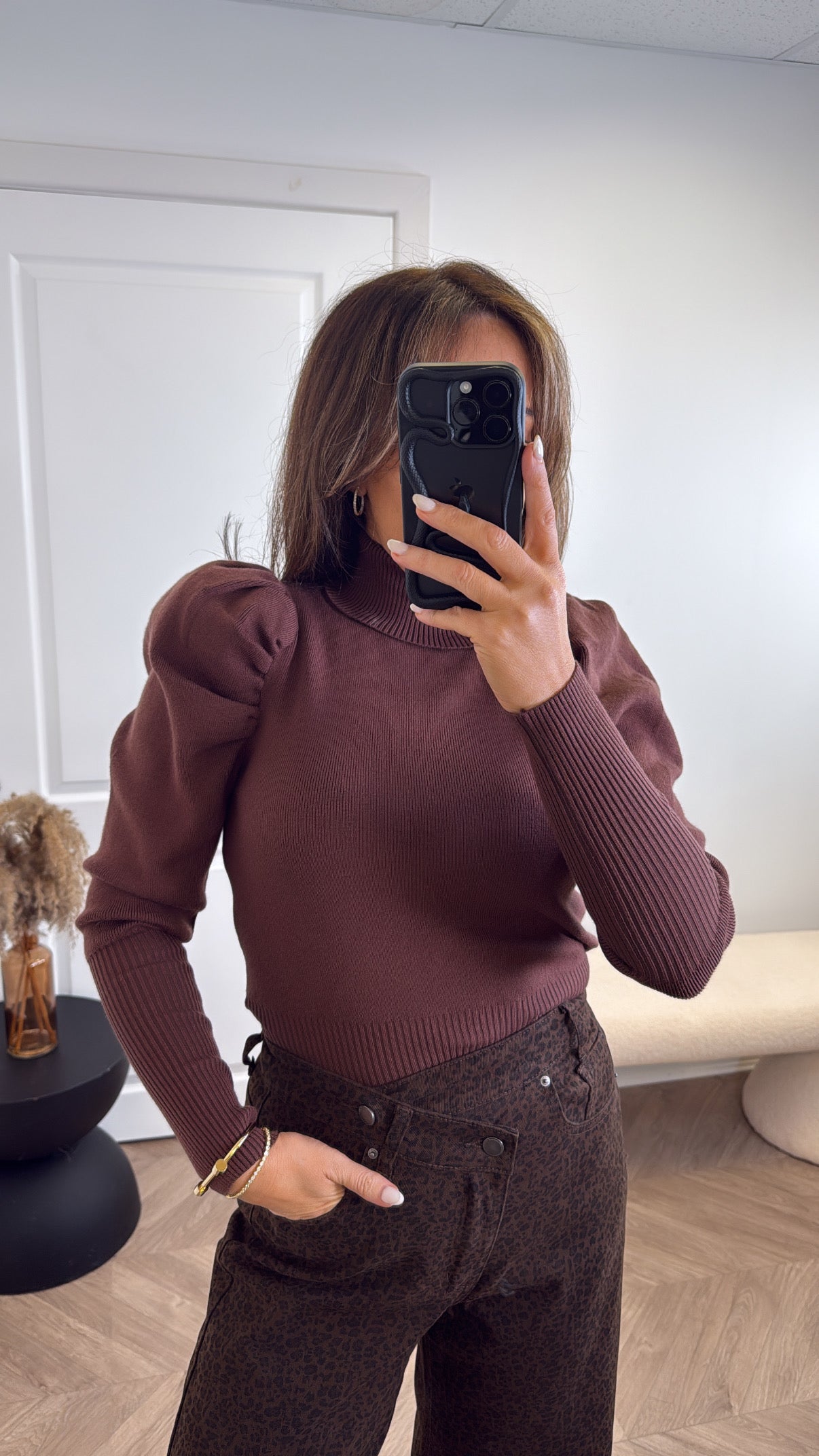 JENNIE brown roll neck jumper