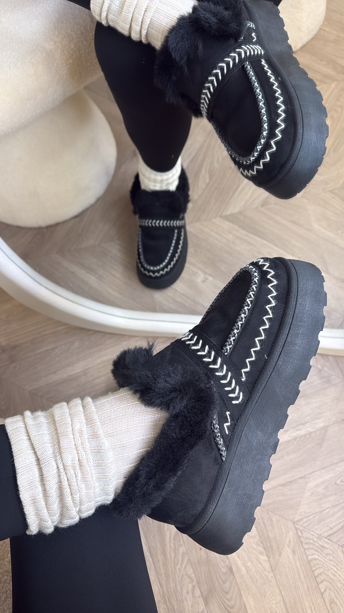 ONTARIO black fluffy mules