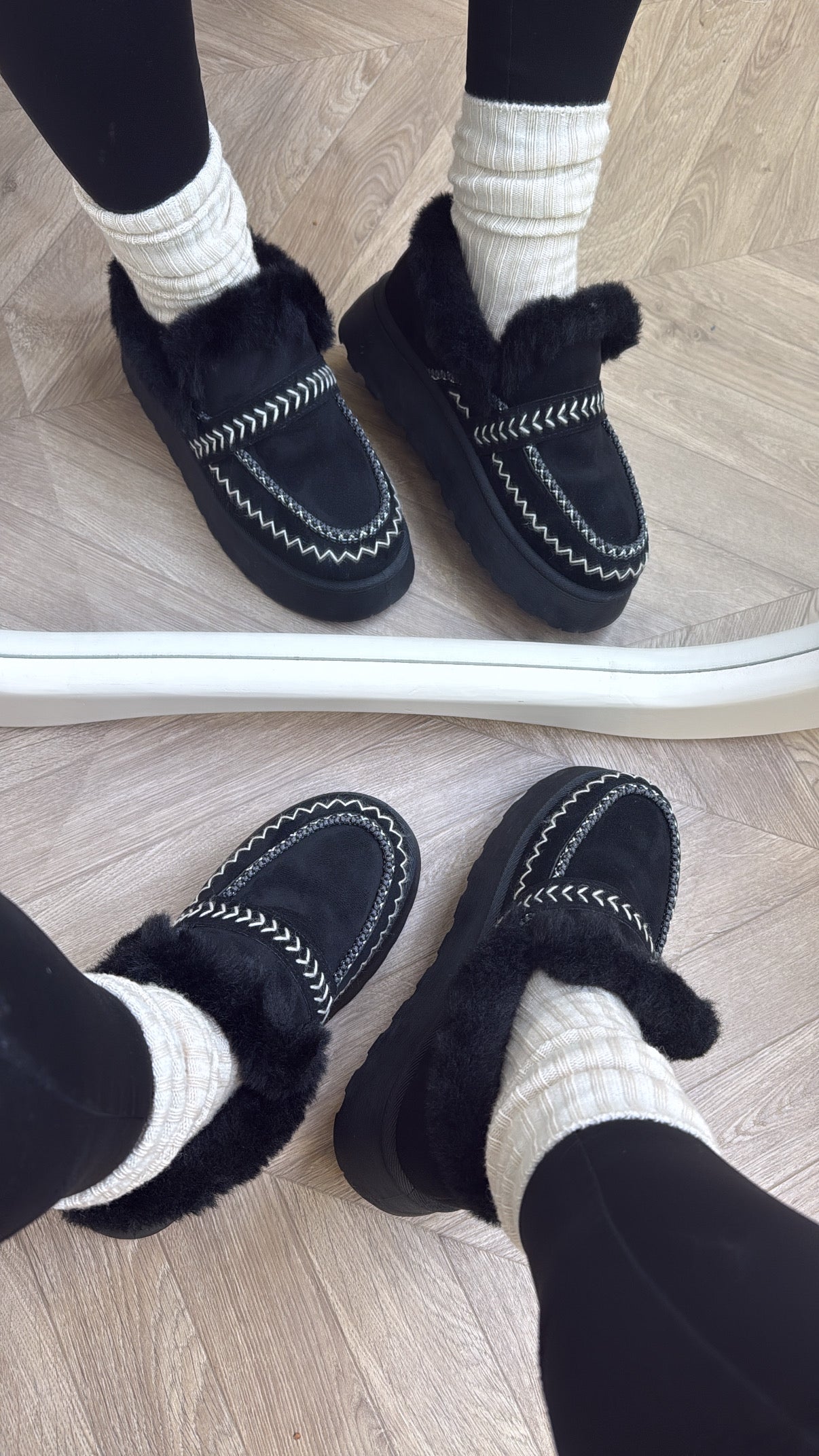 ONTARIO black fluffy mules