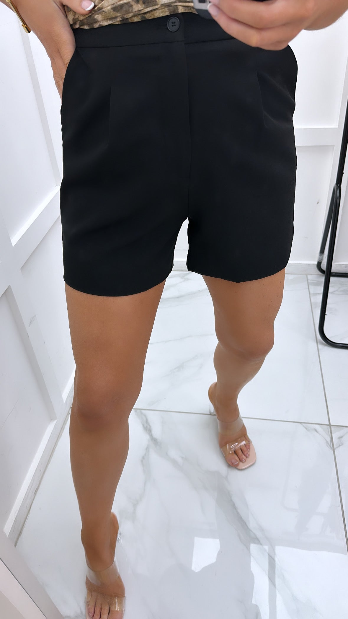 TAMMY black high waist tailored shorts