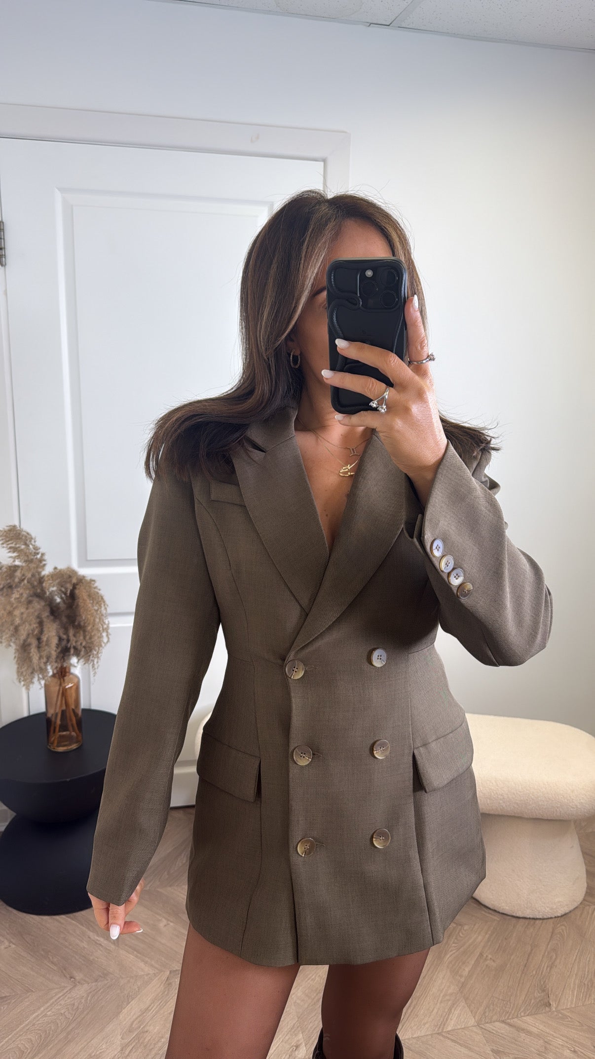 ROCHELLE taupe longline tailored blazer