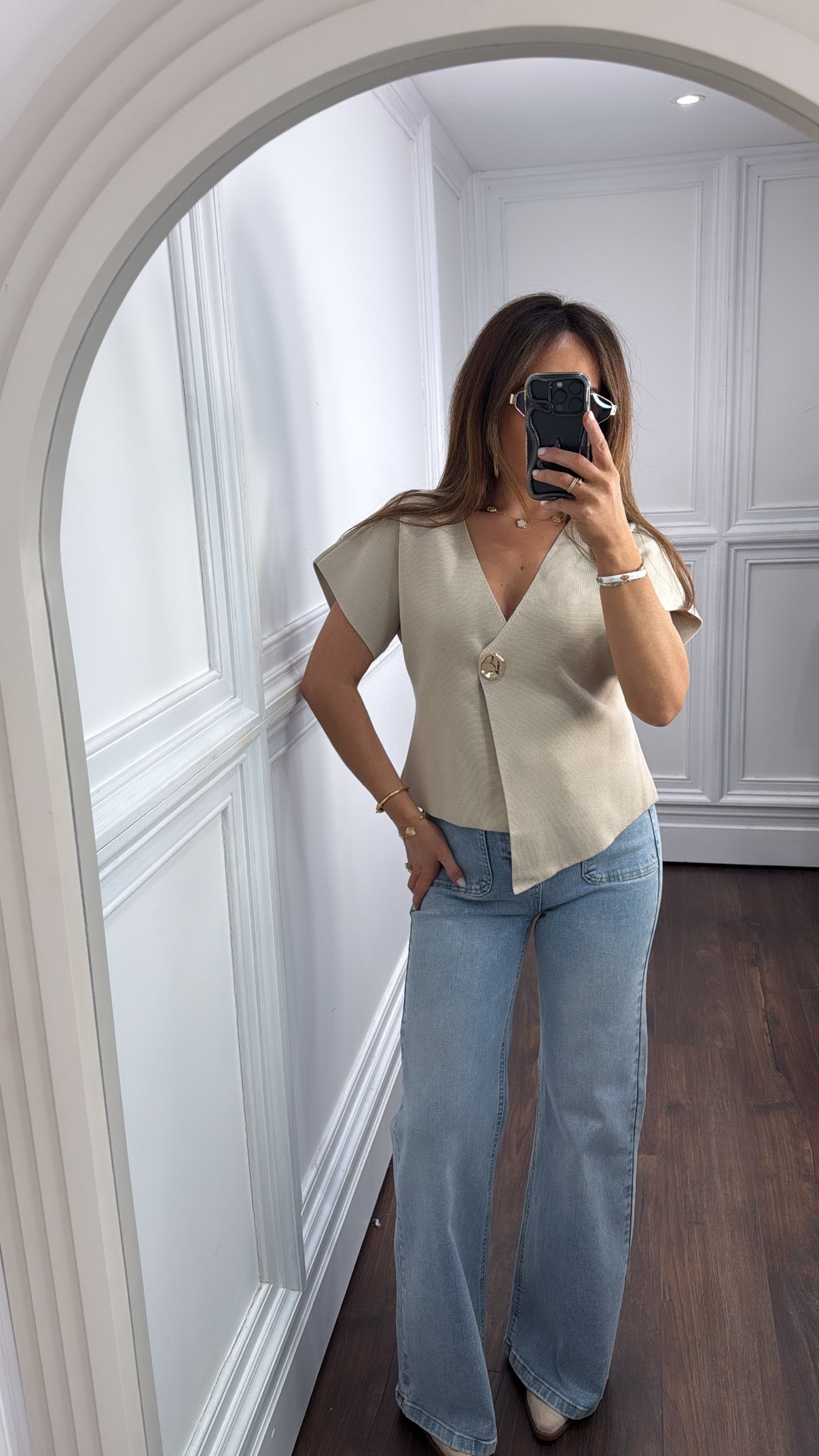 ALICE beige gold button top