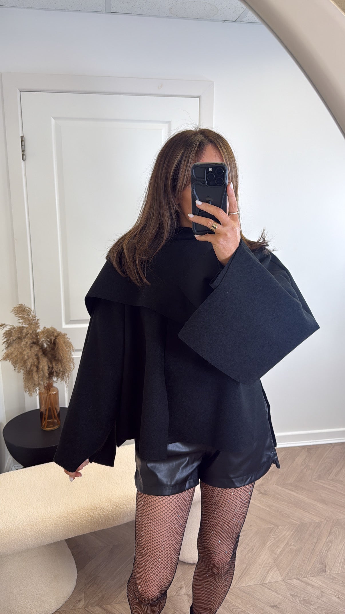 YARA black layered cape