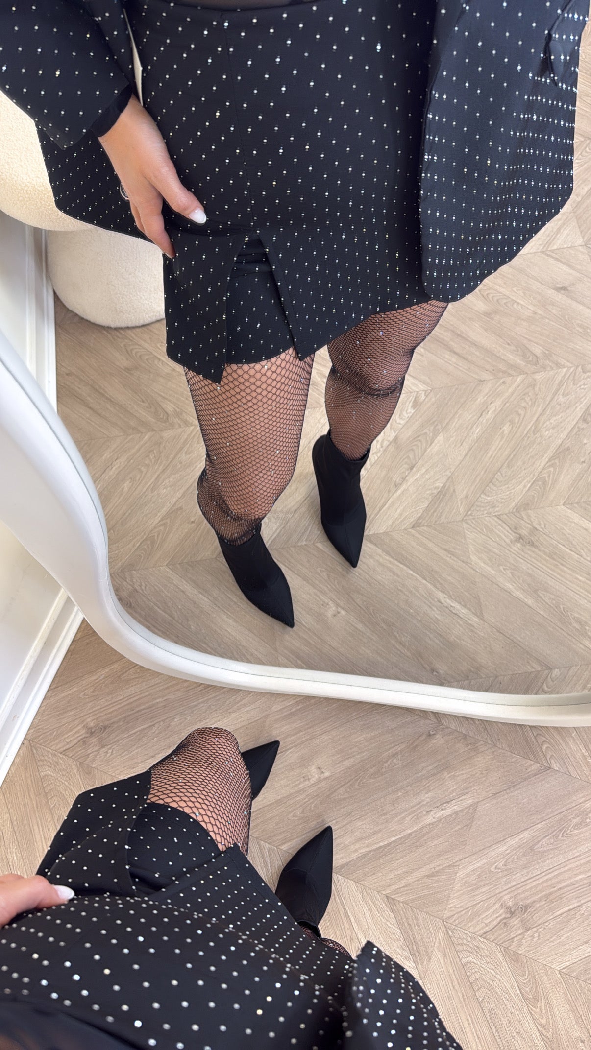 NAOMI black stud detail skort