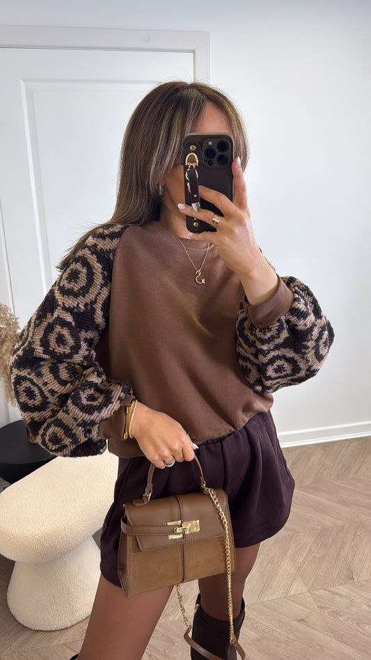 SARA brown sweatshirt with embroidered sleeves