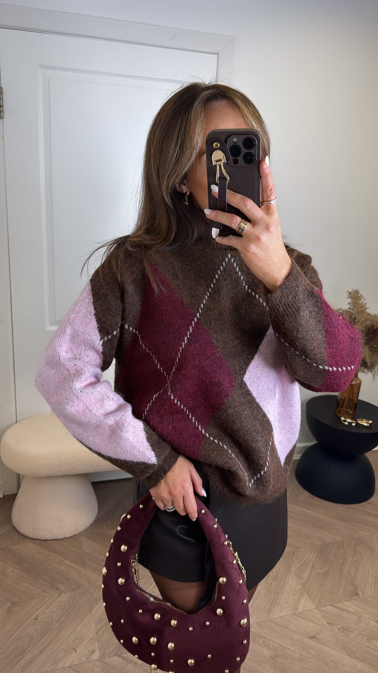 VOGUE brown with pink argyle check roll neck jumper